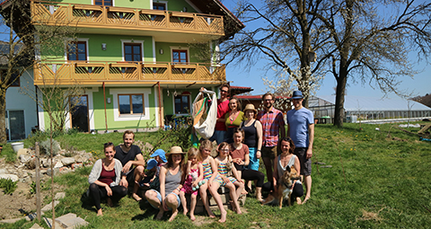 Neue Wohnformen wie der Bio-Gemeinschaftshof BELEhof sorgen für ein solidarisches und nachhaltiges Miteinander. (Bild: Susanne Wolf/VKI)