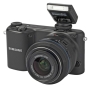 Bild: Samsung NX2000 kit + 20-50mm II plus SEF8A